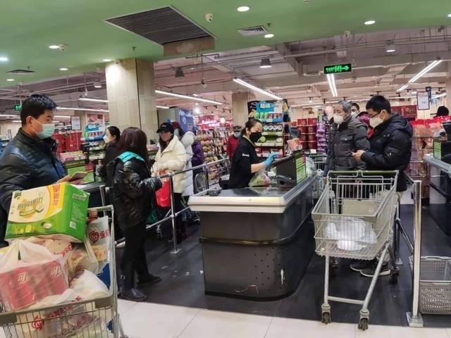 著名经济学家一针见血地指出：中国消费拉不起来的根本原因，不是老百姓不花钱，是普