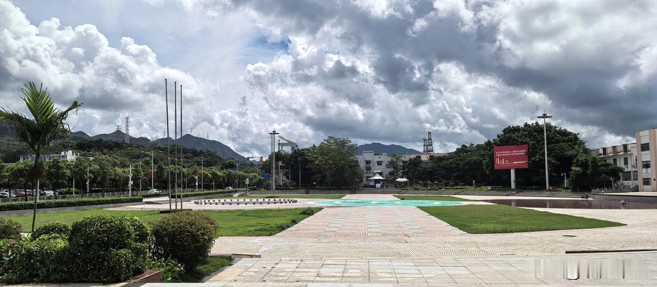 一位大明星说过一段话：“我一个连亲戚都懒得走的人，不要跟我讲什么人情世故，我不需