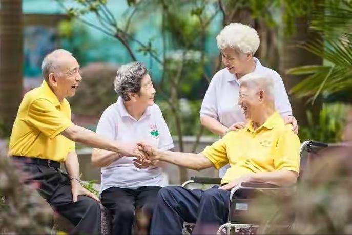 多省开启抢老人大战：送户口、发补贴、包医保，退休老人被抢着要！这几天看到一条数