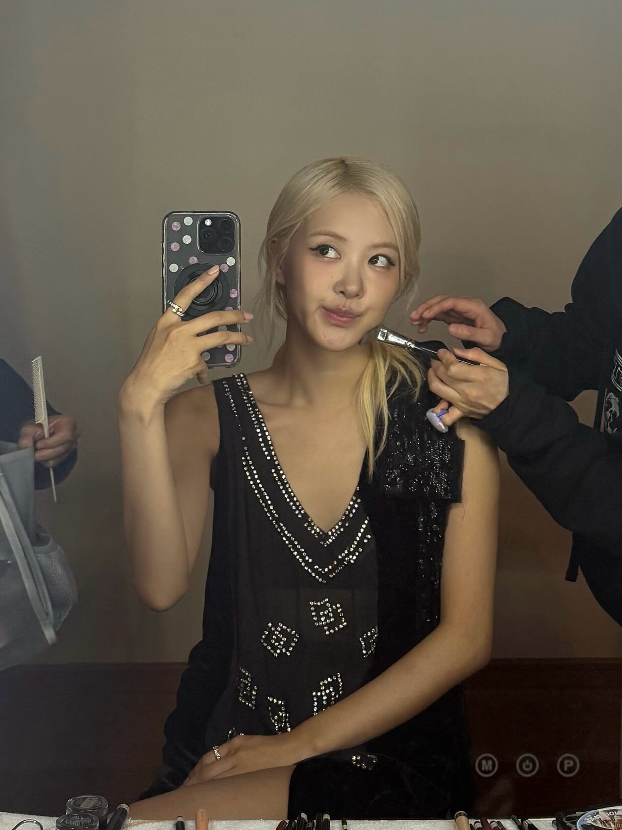 老马户脖子上这块啥东西。。。。。​​​