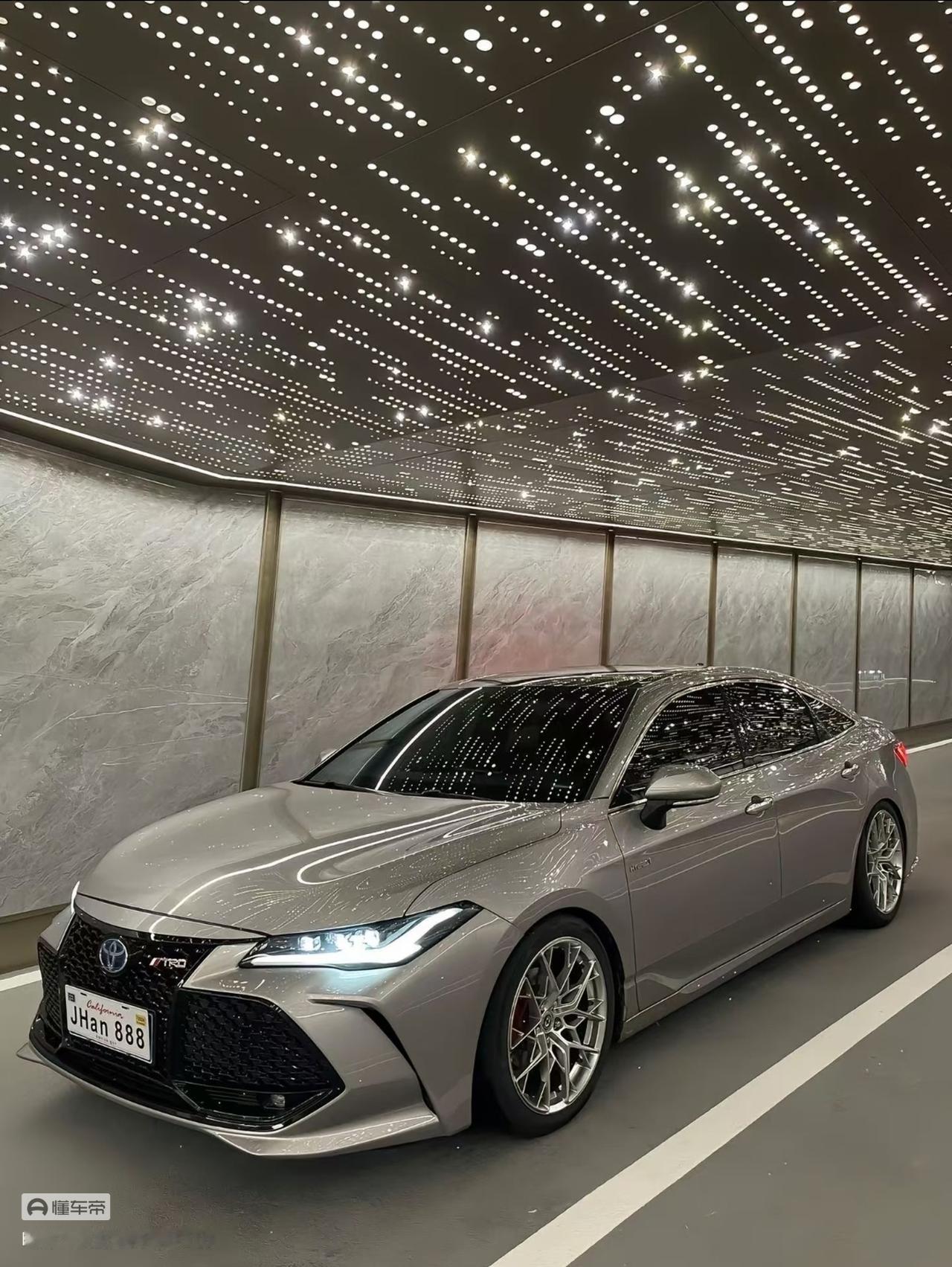 丰田全球历史销量最高10款车型1. 卡罗拉Corolla（花冠）｜≈5400万台丰田乃至全世界累计销