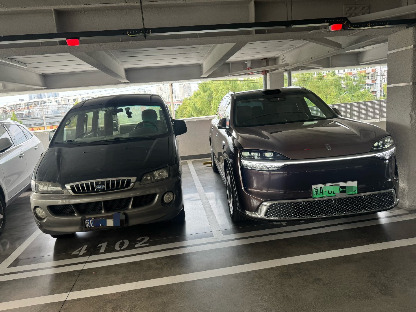 问界M9对比一下江淮瑞风咱就说，现在都需要这么大的车吗？#李楠说道##李楠说道##大v聊车##江淮#