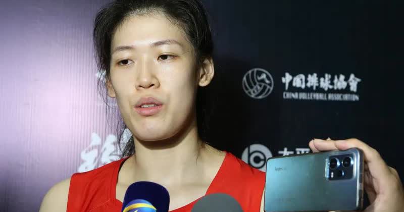 新的中国女排攻防体系在世联赛上已然形成。用李盈莹和高意换下了董宇涵和王澳汘。