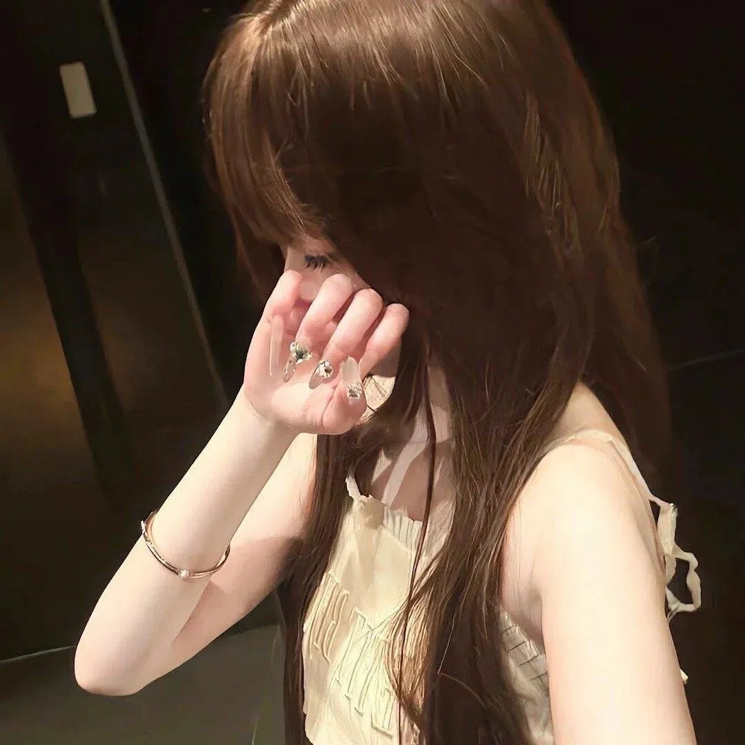 女生头像｜𝙒𝙚𝘾𝙝𝙖𝙩小众氛围感女头｜感受到幸福的时候能放慢倍速就