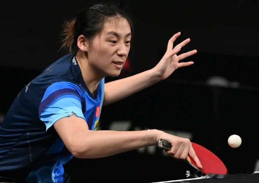 中国WTT北京大满贯赛女单1/8决赛，陈熠VS朱雨玲。第一局陈熠4：11输了首