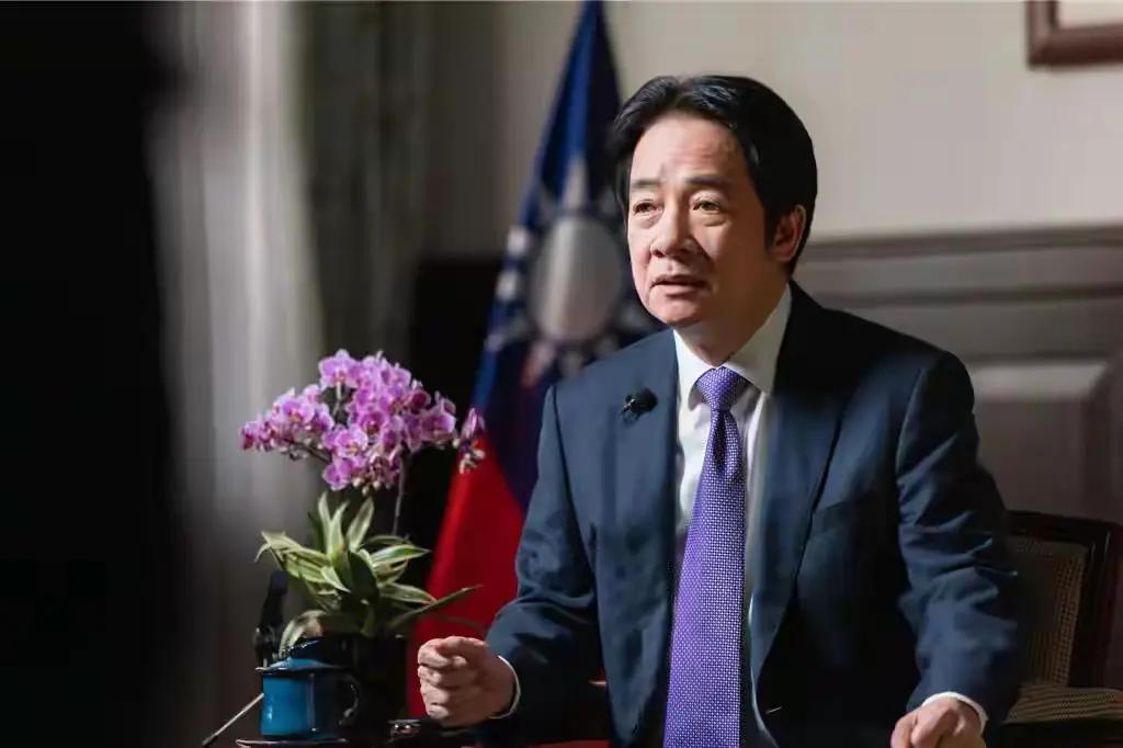 太尴尬啦，前脚国民党主席郑丽文访问大陆，取得圆满成功。后脚赖清德宣布4月22日至