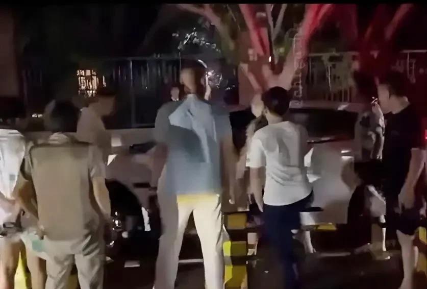 不知大家有没有发现，重庆巴南驾车致一死四伤事件的肇事者熊某，他今年三十八岁，这个