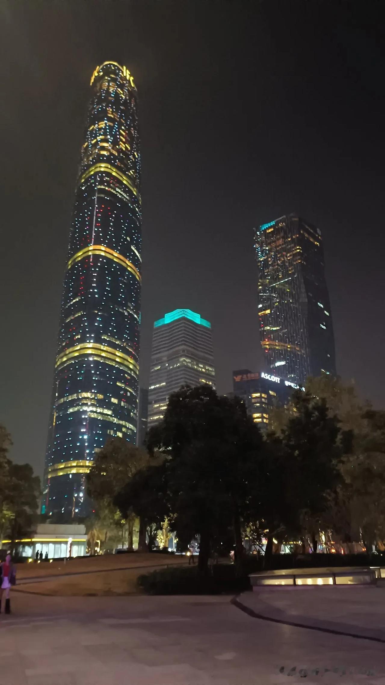 不是每天能出去旅行的的，才有资格说旅行中的美好，旅行对每个人来说都是打从心底里的