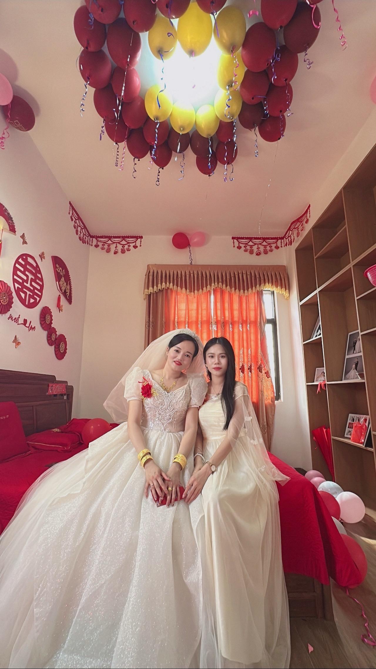 伴娘任务完成，祝表姐新婚快乐，赚钱多多，幸福多多😂😂