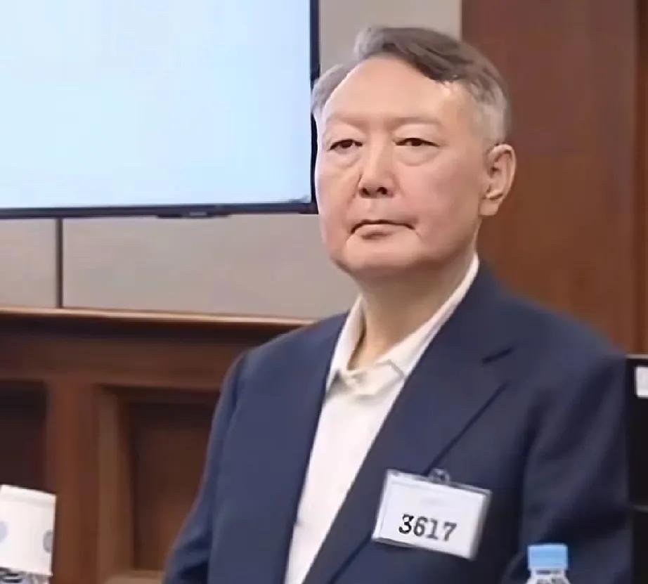 一审判五年！尹锡悦算是彻底完了，这五年牢还只是一项罪名判的，而尹锡悦身上另有8