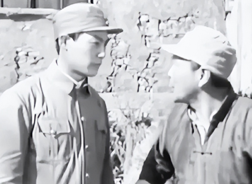1943年，在上海的地下党员李哲，已经在日本特高课情报股潜伏一年多了，他受股长松
