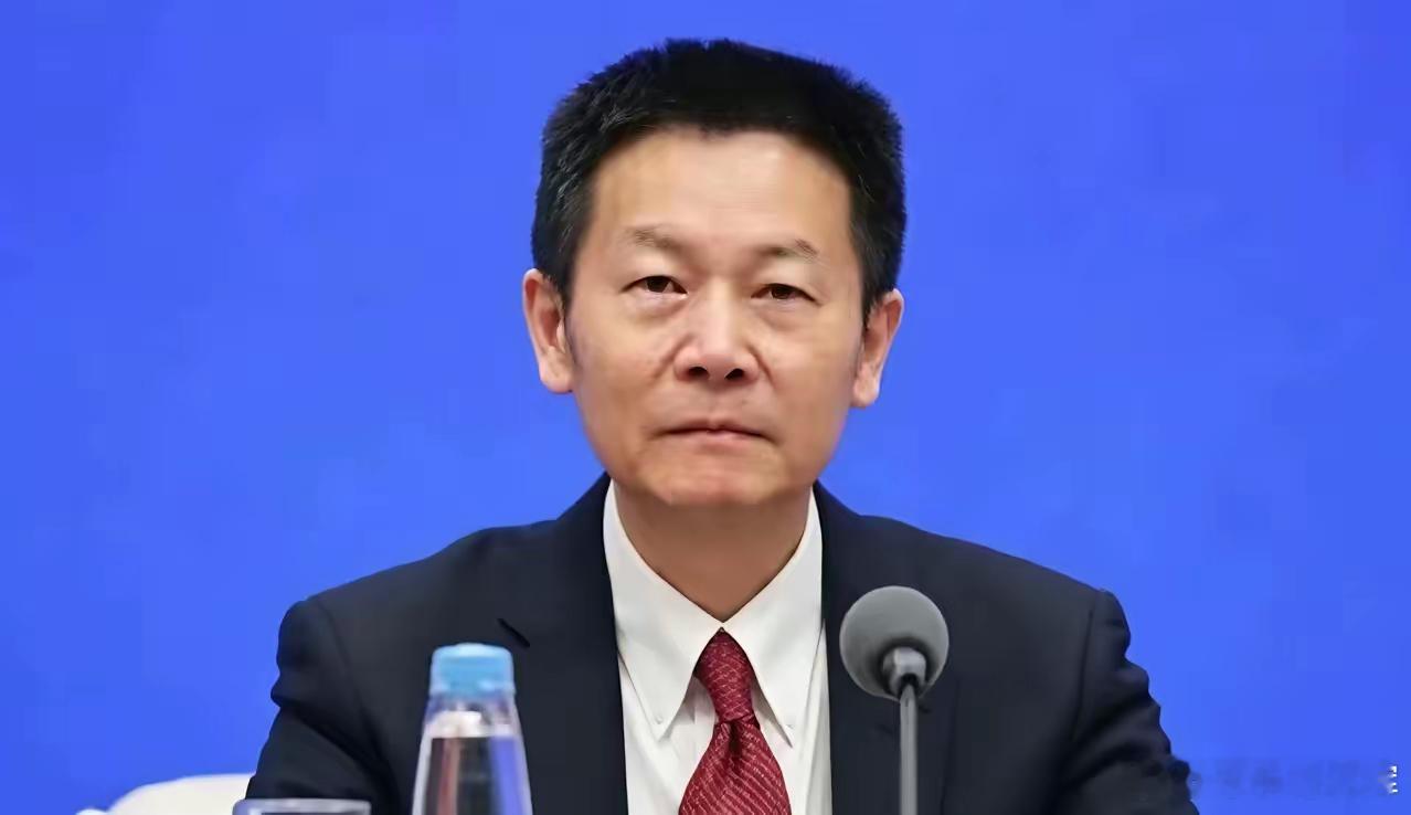 求你了，快把量化交易叫停了吧！量化就是市场的大蛀虫啊！看着盘面那根上蹿下跳的K线