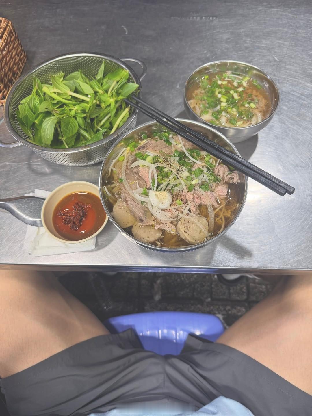 该吃午饭了