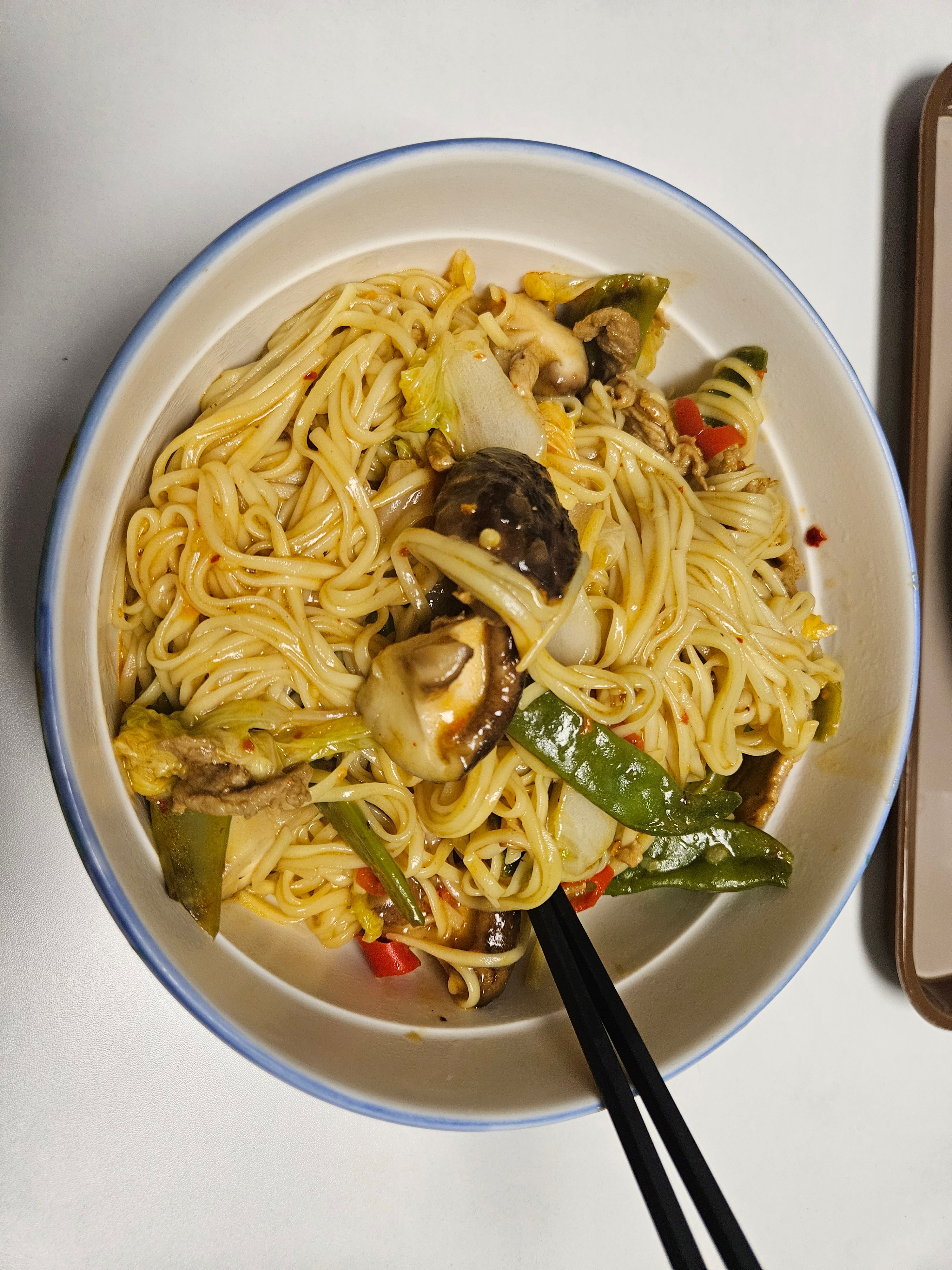 晚餐，简单的面条。​​​