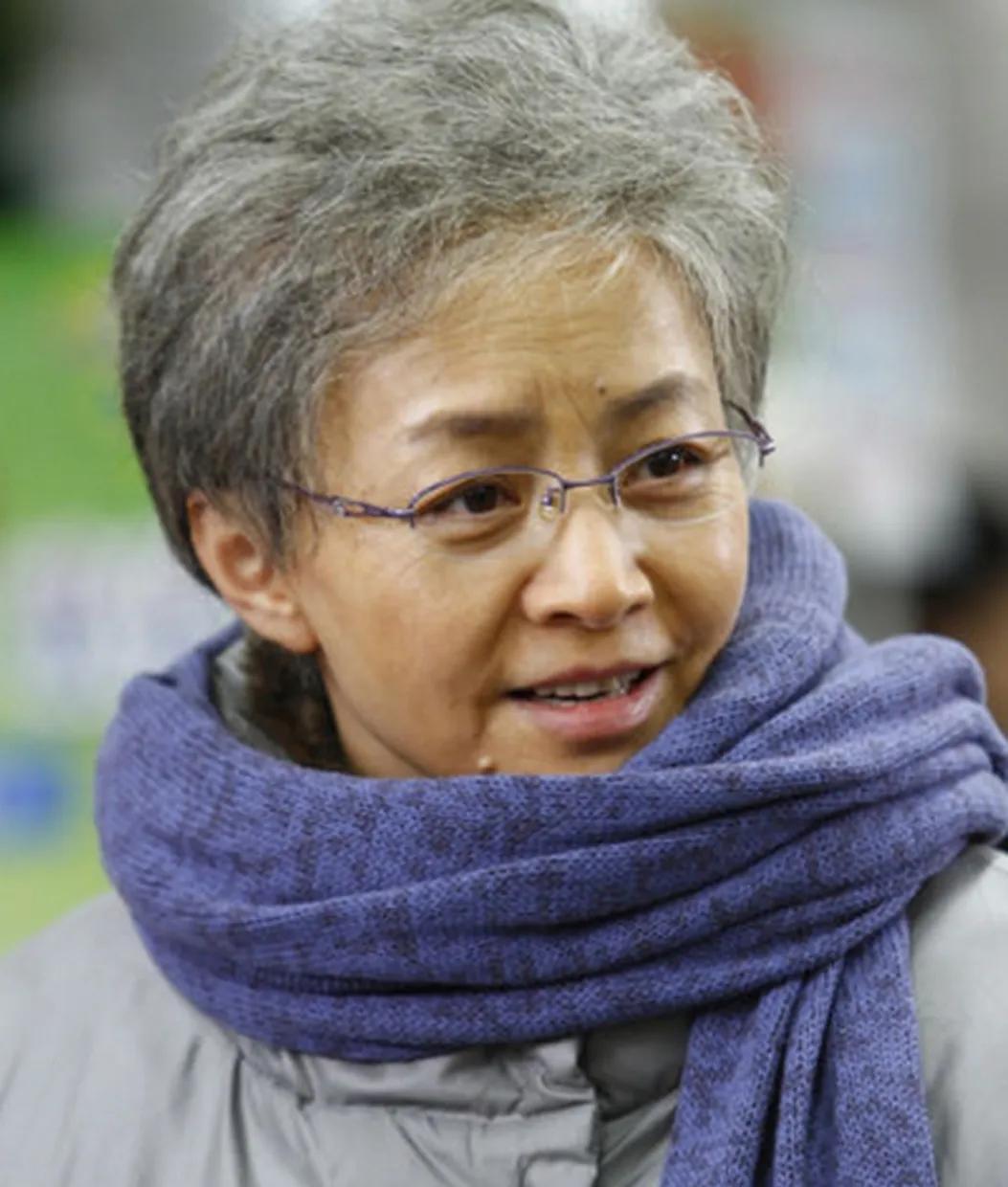 宋丹丹给儿子的不是金饭碗，而是一张“试错许可证”。当别的星二代在红毯上争奇斗艳