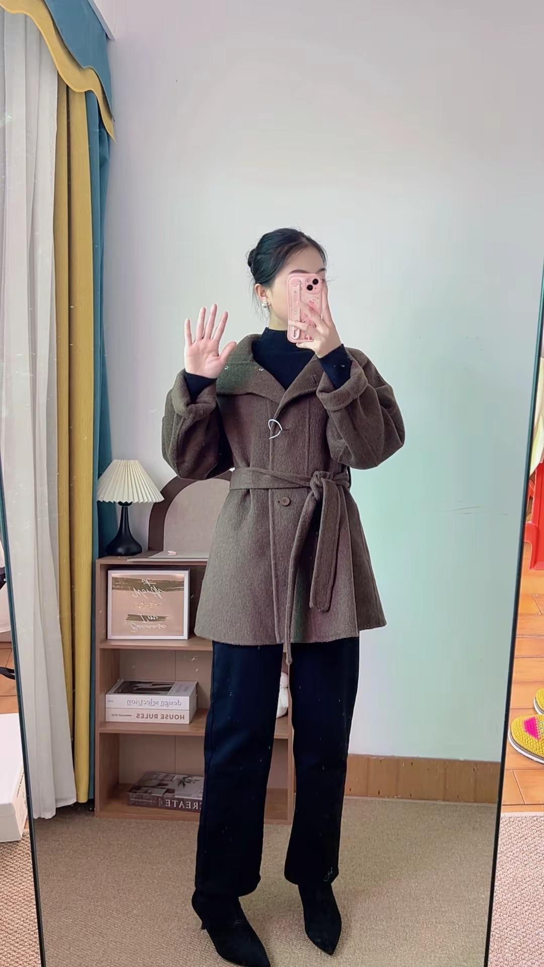 白小白家。白小白200多的大衣真的太值了！这版型衣长太合适了，谁穿谁好看！大家