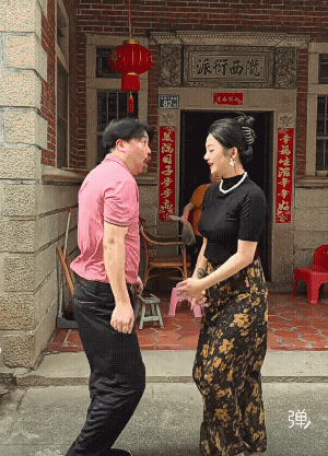男的跳的是幽默，女的跳的是优美!