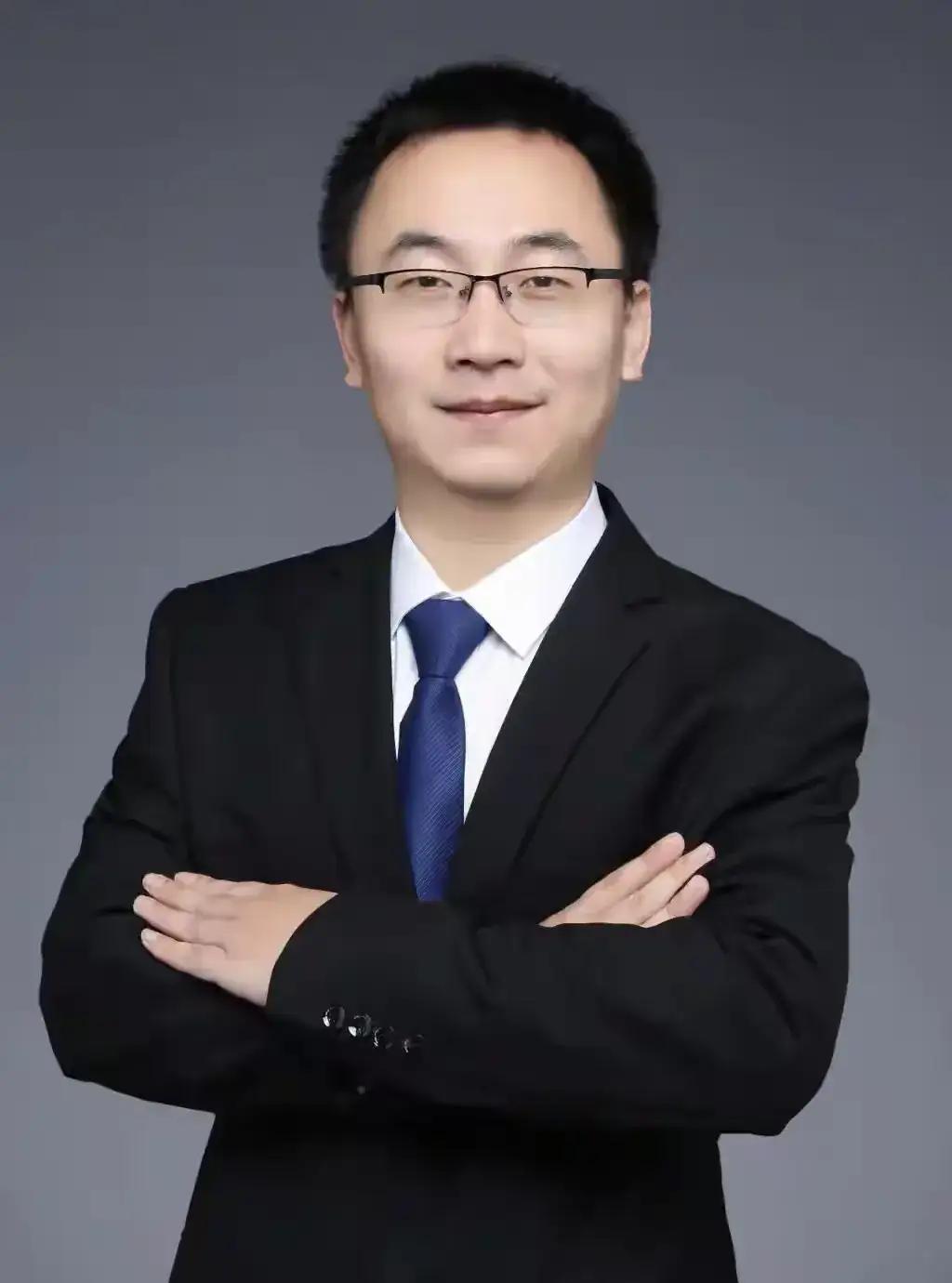 这是真的天妒英才啊！28岁评副教授，31岁晋升正教授，结果英年早逝。刚刚收到的消