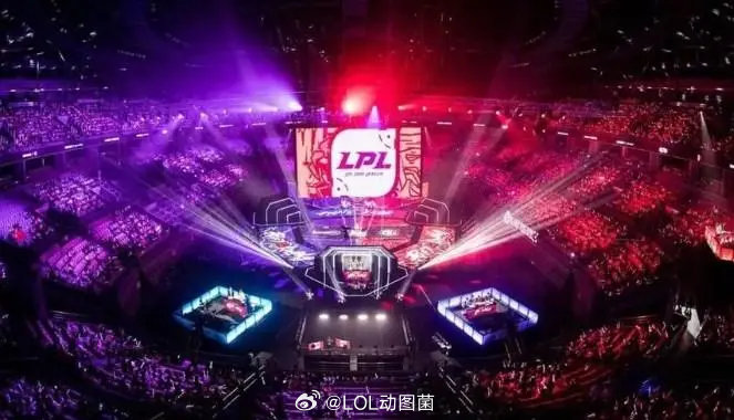中单位压力拉满了？LPL季后赛的八支队伍有六位中单打过S赛决赛LPL骑士之路在昨