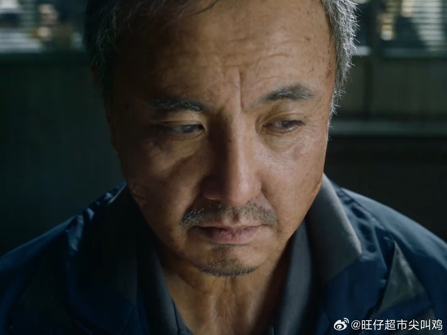 看完龙餐馆更理解海报的含义了从影院出来再看那张海报，心里堵得慌。老扎两遍“张嘴