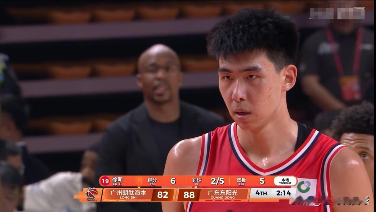 广州朗肽海本新星徐昕终于发狠了！在今天广州朗肽海本主场迎战广东东阳光的比赛中，当