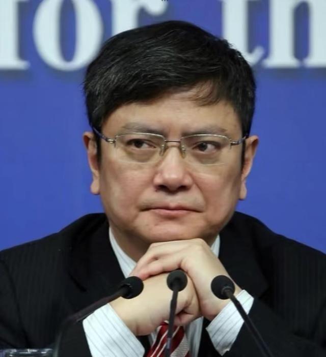 集体对孩子说，你将来可以不结婚不生娃，把自己的日子过好就行。十几年前他们给孩子报