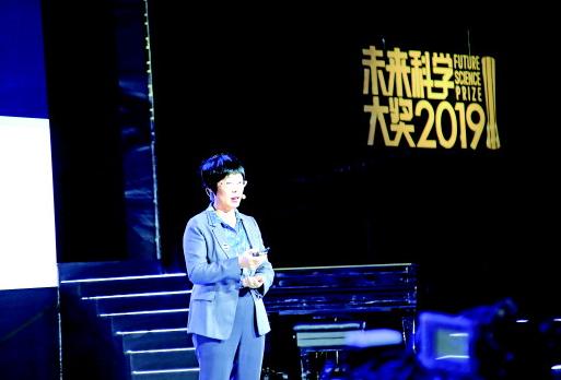 她是全中国最懂密码的人之一！2004年，山东女子王小云在坐月子时破译多个国际顶级