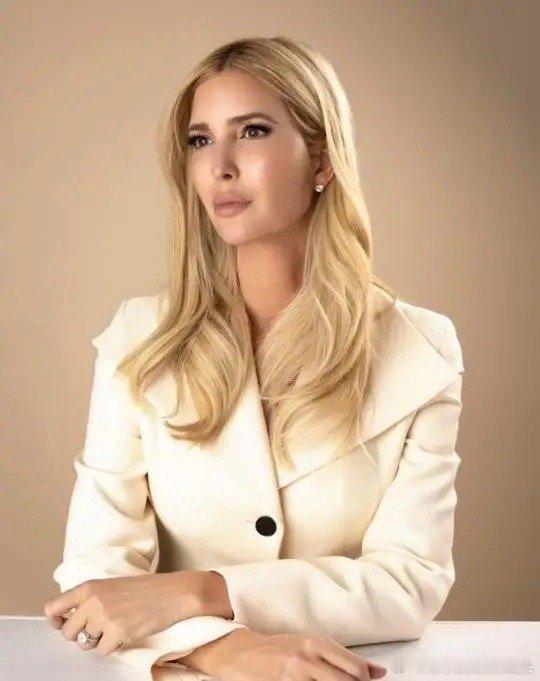 特朗普女儿喊话中国当地时间2月17日，特朗普的女儿伊万卡在社交平台发文表示：我怀