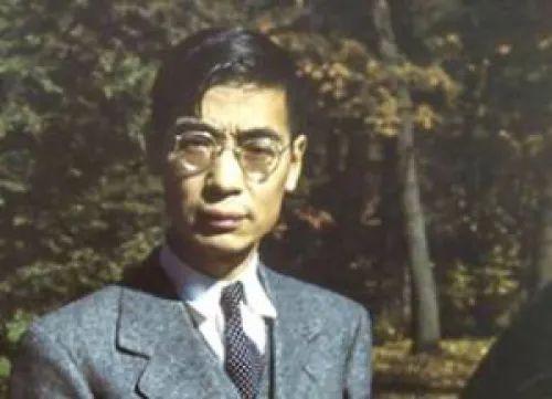 2007年钱学森96岁生日宴，一神秘女子低调出现，钱老见后激动不已2007年钱