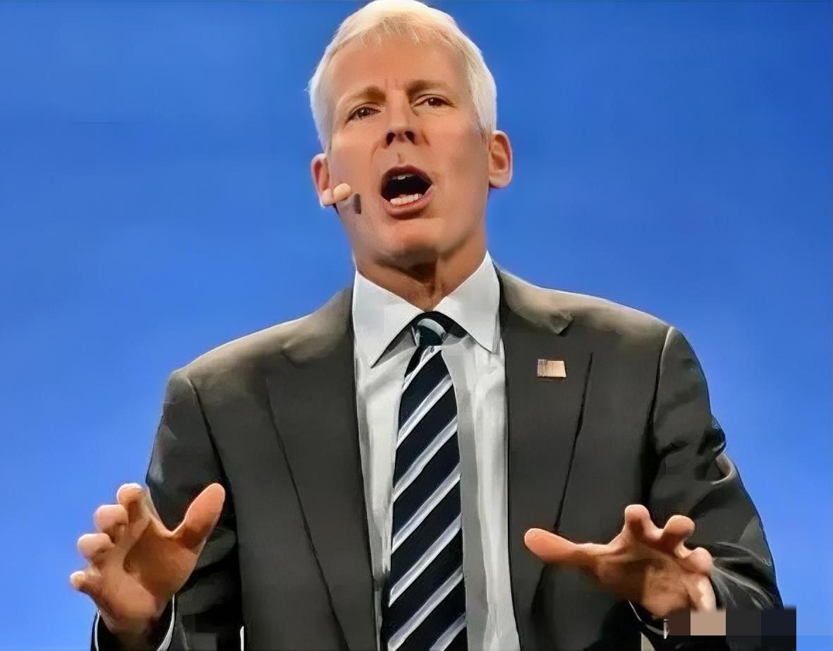 美国这波玩脱了。不是不想护航，是压根不敢下场。3月12日，美国能源部长克里斯