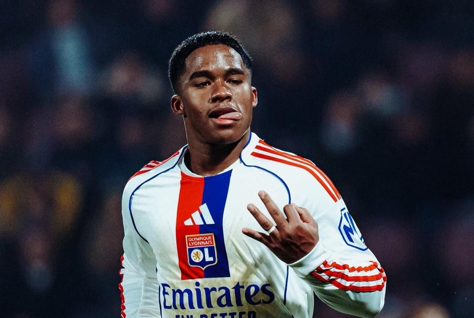 恩德里克轰出世界波，助里昂挺进法国杯八强，很难想象，这样的球员在皇马踢不上比赛