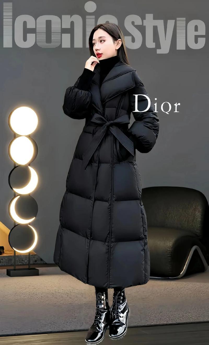 一、气候异常，冬天“变脸”今年冬天，全国多地出现罕见的暖冬现象。中国气象局数