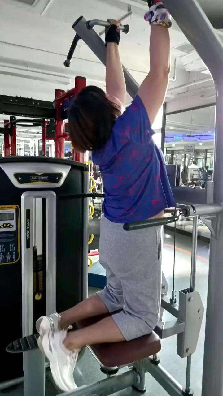 嗯。
