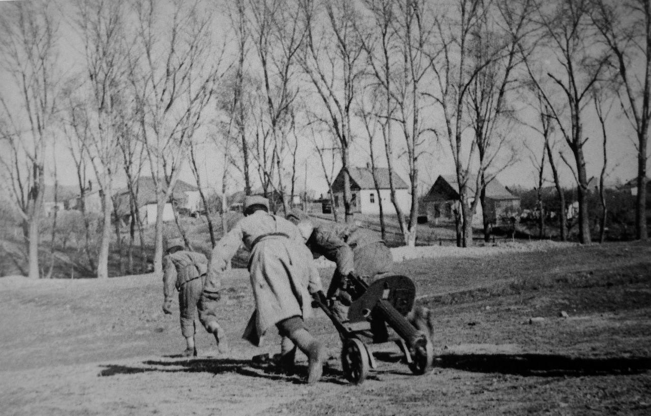 水冷式重机枪转移阵地还真麻烦——1944年，苏联红军乌克兰第3方面军第3