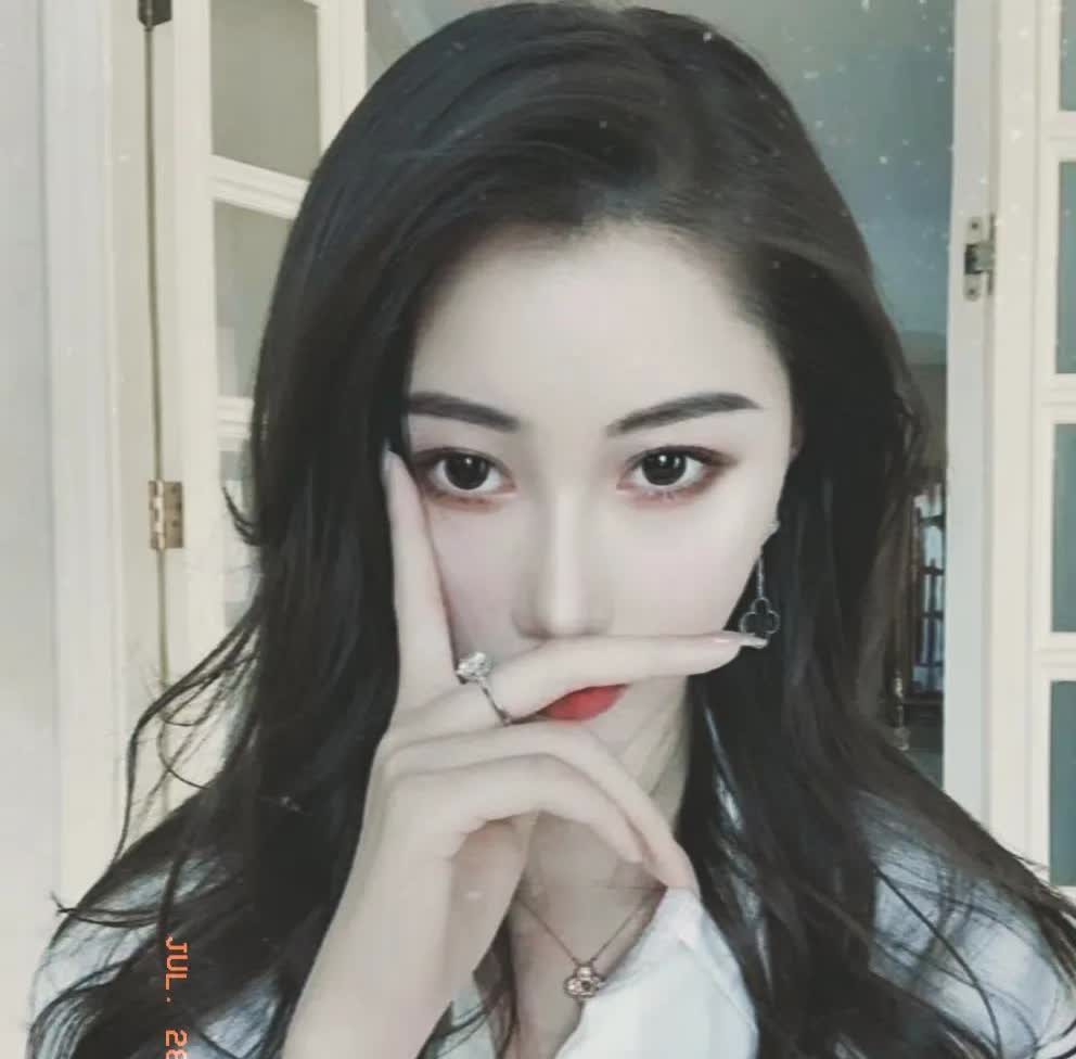 江西一女孩，新婚当晚被丈夫问“你生过孩子吗？”竟然大哭说“我没生过孩子，我才