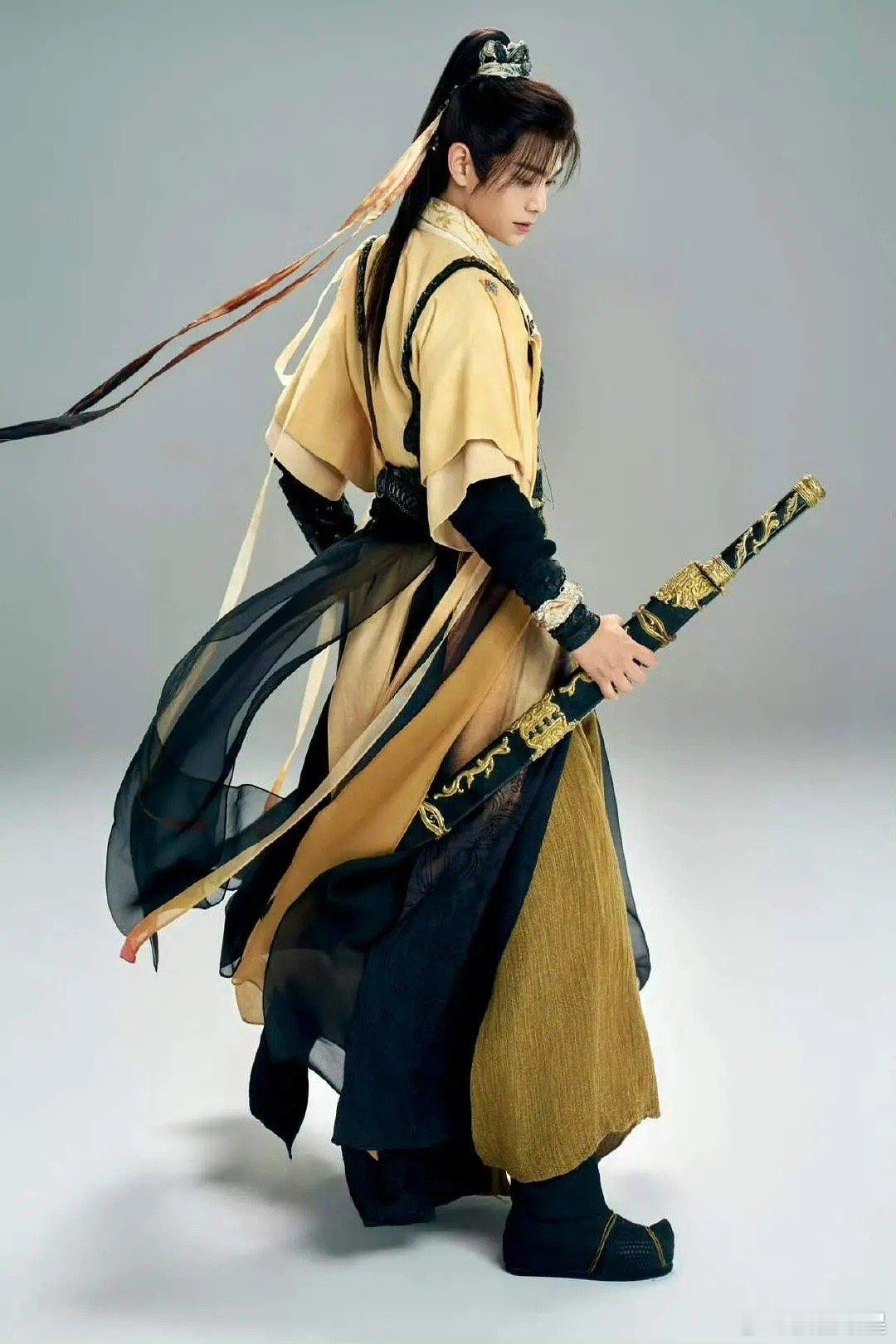 当时黑莲花定妆照公布的时候，丁禹兮没有被骂吗