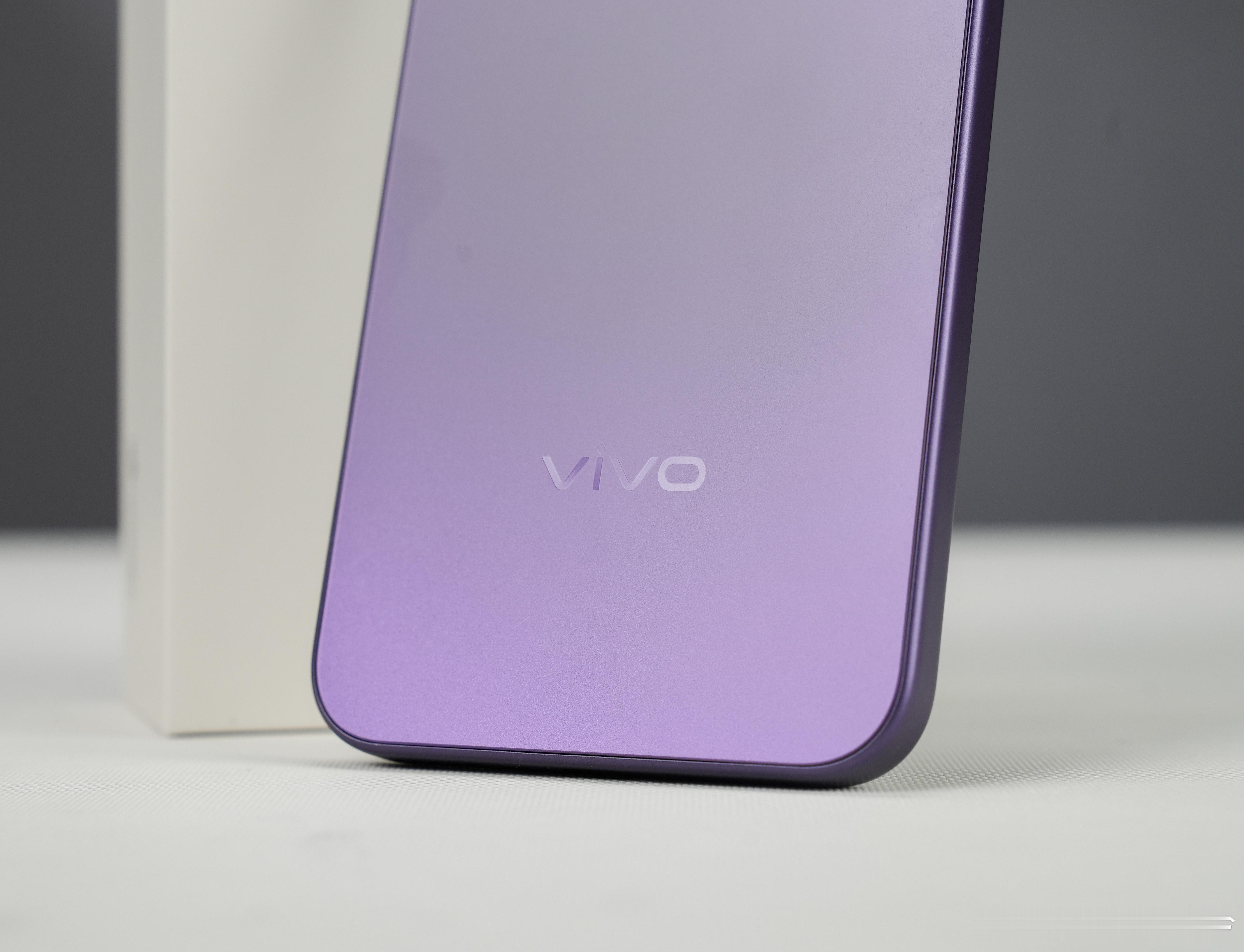 10200mAh超大电池~这个外观10分满分，你打几分？