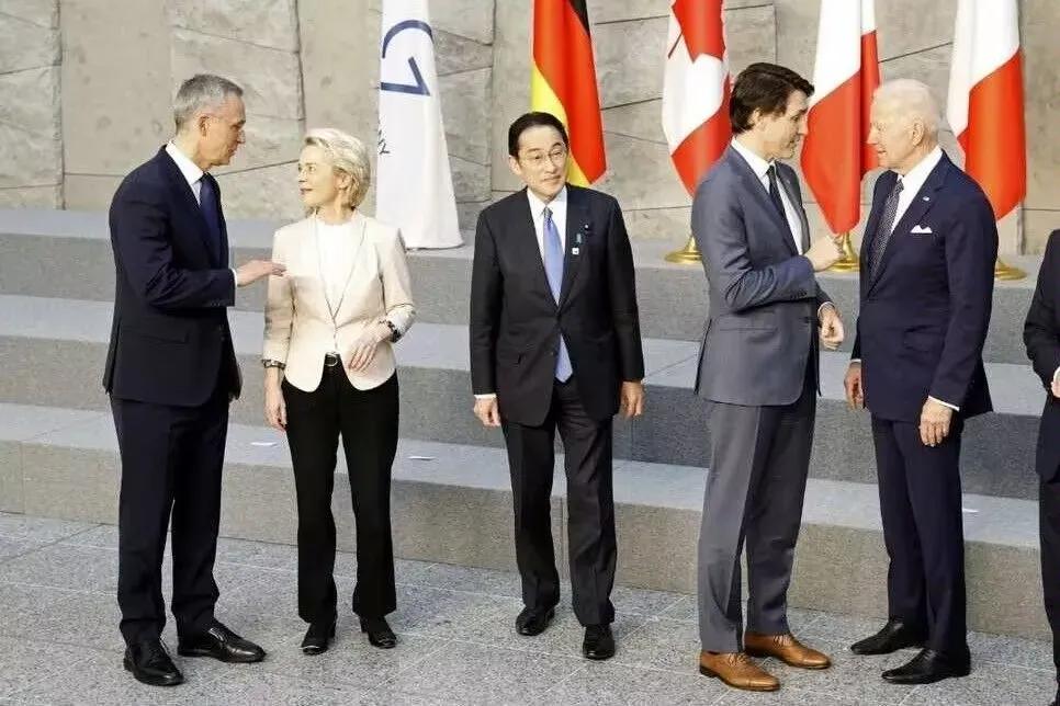 现在335万亿的M2都是印出来的吗？好多金融人士经常拿M2说事，说今天的M