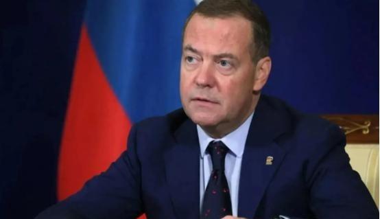 冻结3万亿外汇、切断SWIFT、掐断芯片链：中国或将面临的“制裁型战争”生死剧本