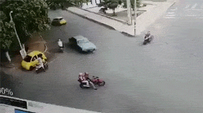 爆笑GIF: 就算有满满一嘴的胡子渣, 也挡不住你绝美的容颜!