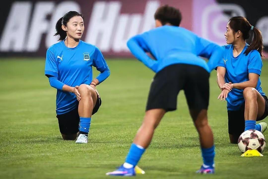 今晚女足亚冠，武汉女足除王霜之外，谁能救主我之所以这样说，是因为对方的金惠利