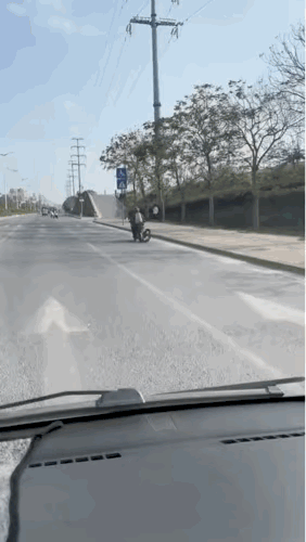 摩托车：我下次还跟他。