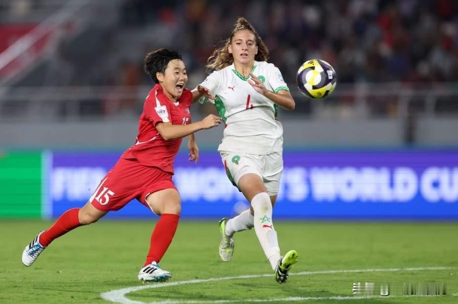 U17女足世界杯一场1/8决赛,该项赛事拥有最多三次夺冠纪录的卫冕冠军朝鲜女足6