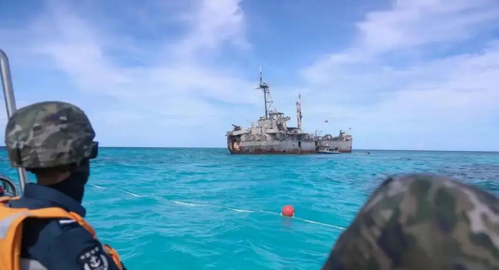 果不其然。南海这盘棋，第一步没下狠手，后面就得连着补招。回头看，当年多次克制，