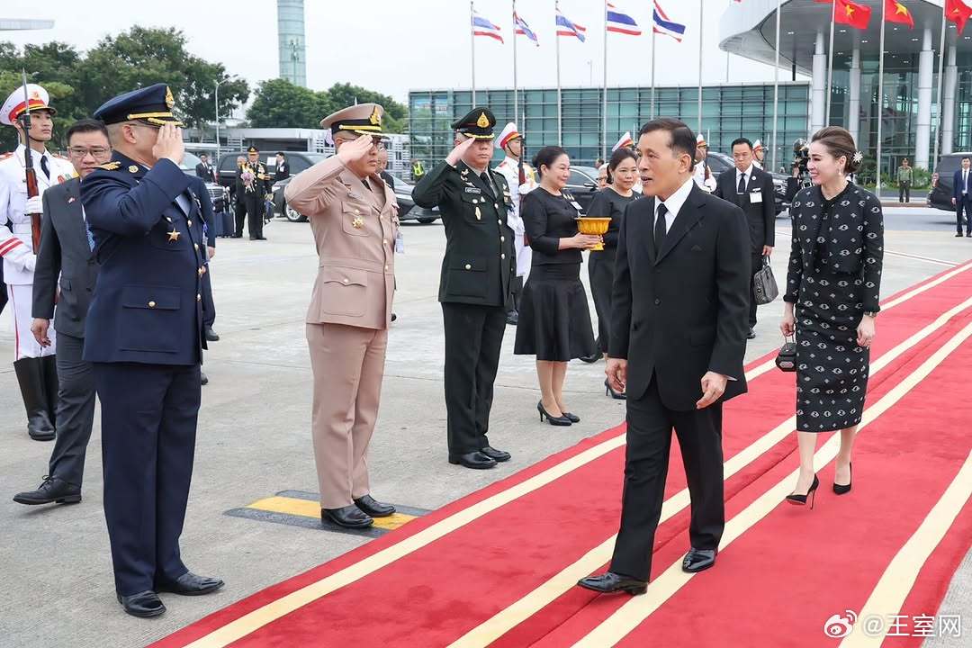 泰国王室🇹🇭🇻🇳9月16日，哇集拉隆功国王和苏提达王后结束对越南的国事