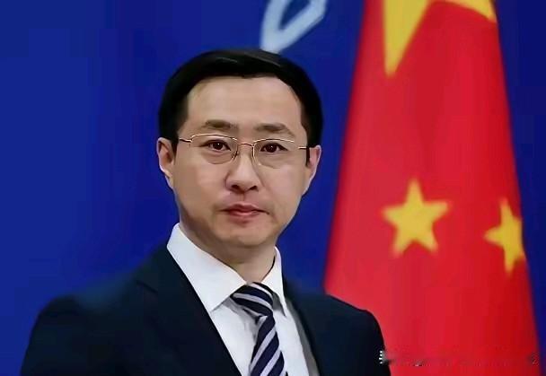 两个消息。一个是坏消息。柬埔寨公开表态，视台湾为中国的一个省。另一个也是坏消息