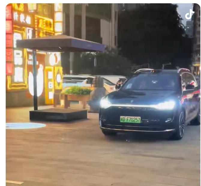 馆长这次失言能不能容忍？昨天厦门安排了一辆问界接待他，助理随口提到这是问界，馆长