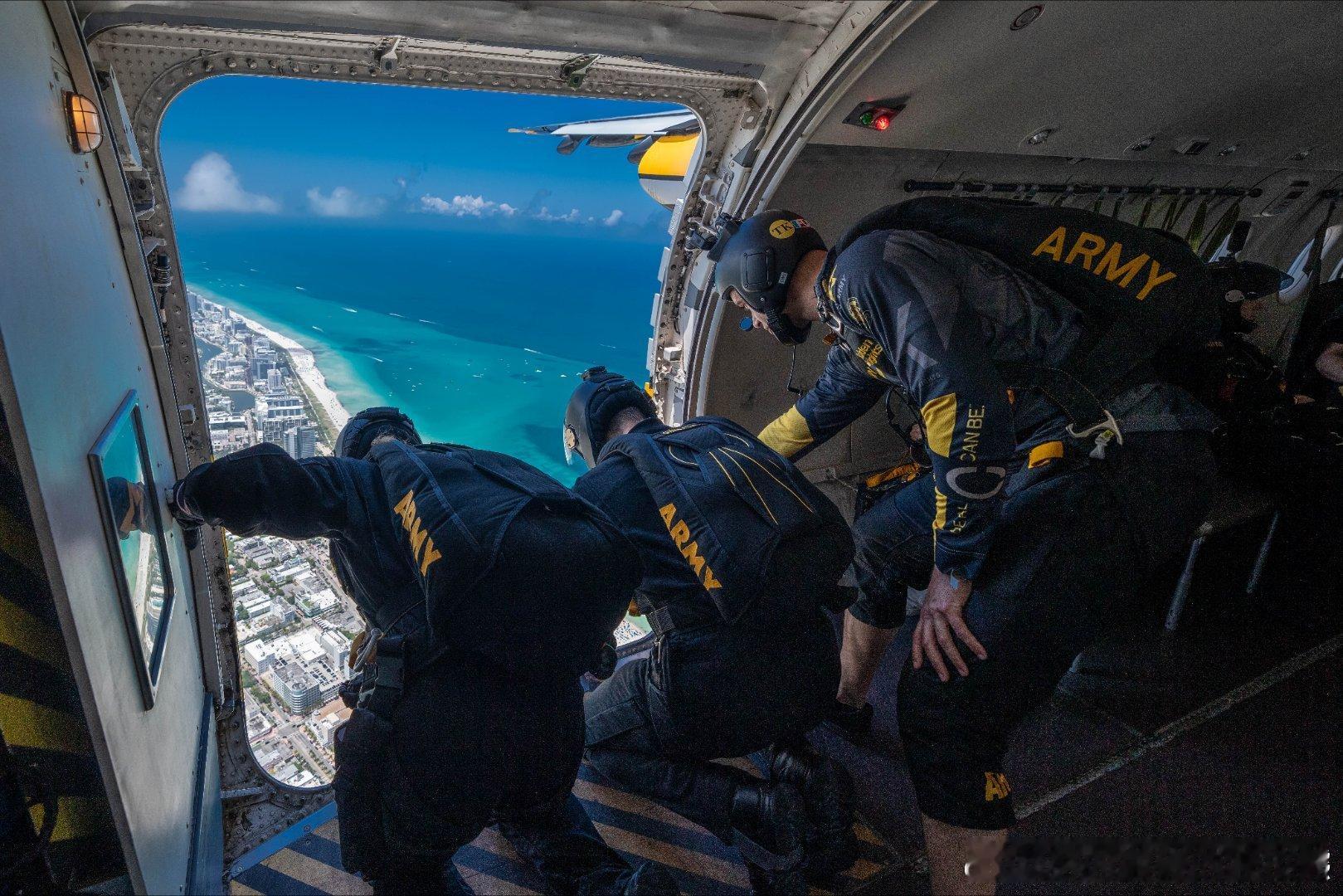 MiamiBeachAirandSeaShow ​​​