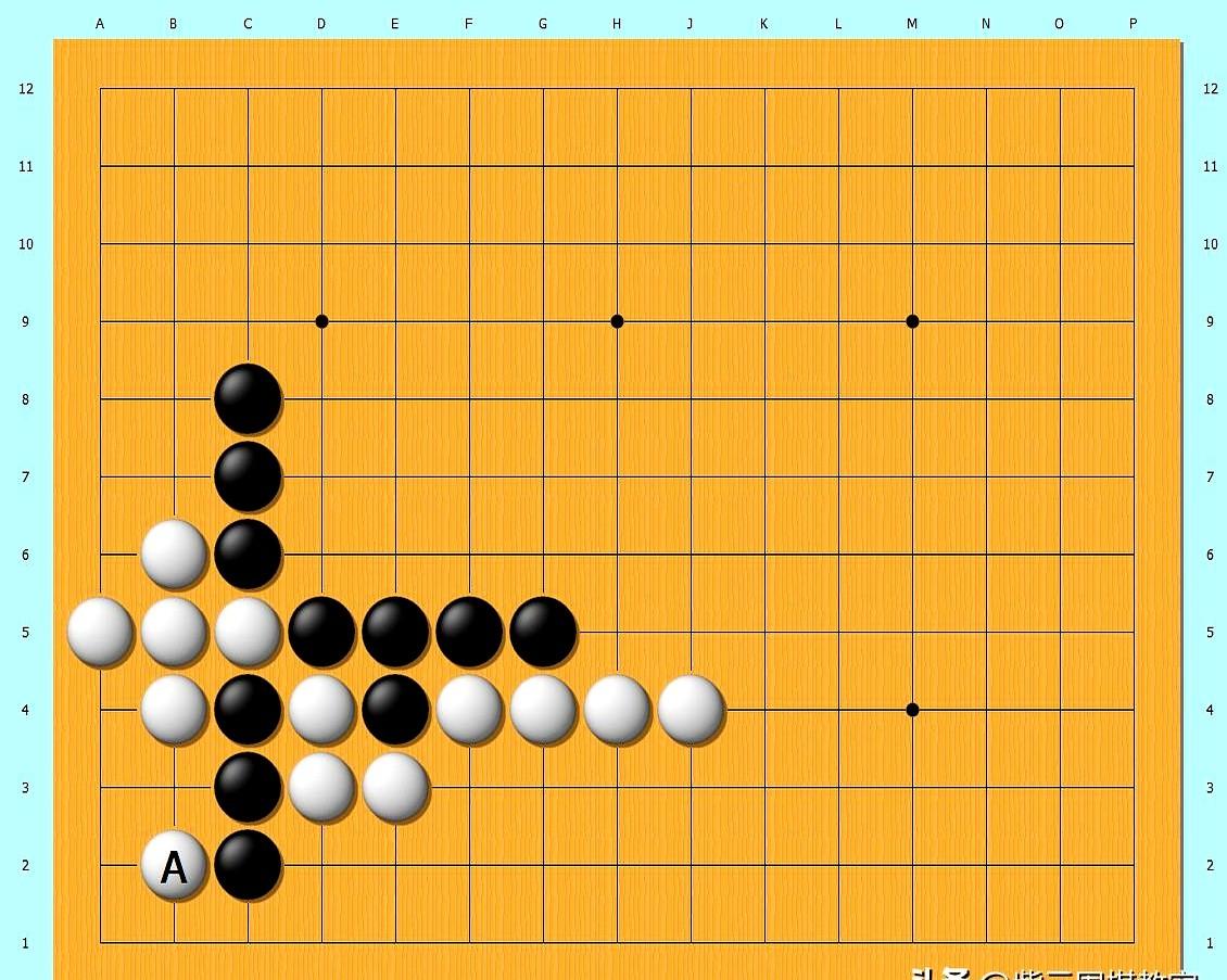 绝境求生！黑棋一招“尖”造劫逆转，死棋硬是拼出生机