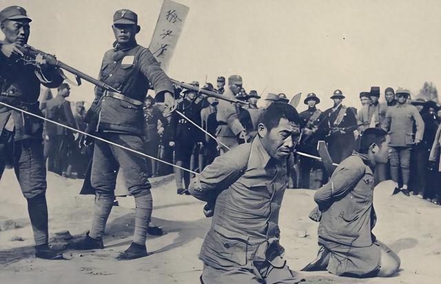 1939年，八路军侦察兵耐不住寂寞去偷腥，却因此导致260余人牺牲于队长冲至